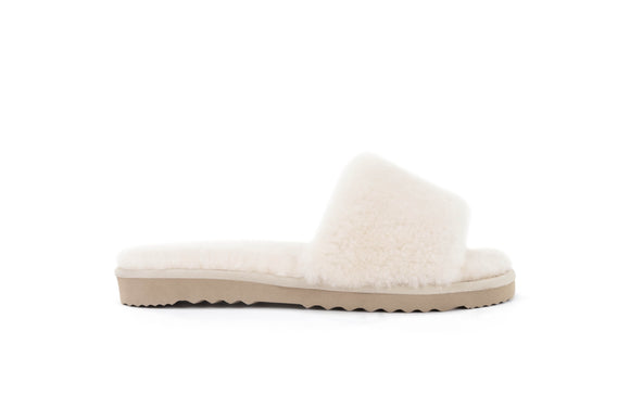 NNEKGE Shearling Slides (Cream Size 10M 11W US)