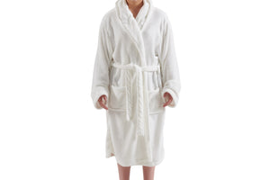 NNEKGE Retreat Microplush Bathrobe (White)