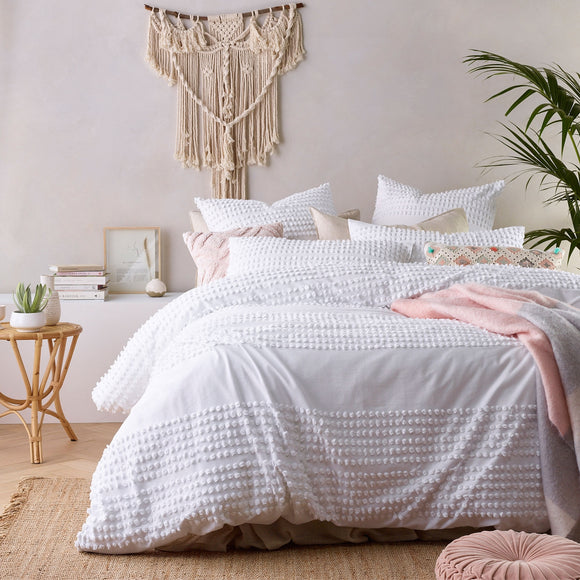 NNEDSZ Vintage Design Homewares Betty White Quilt Cover Set King