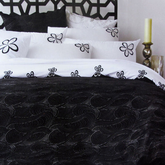 NNEDSZ Accessorize Hypnotic Black Quilt Cover Set Queen