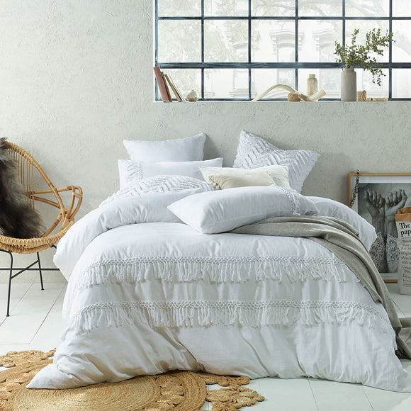 NNEDSZ Accessorize Tassel Quilt Cover Set White King
