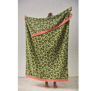 NNEDSZ Bedding House Wildcat Green Cotton Velour Beach Towel